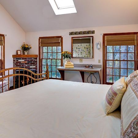 Breakfast On The Connecticut Bed & Breakfast Lyme Eksteriør bilde
